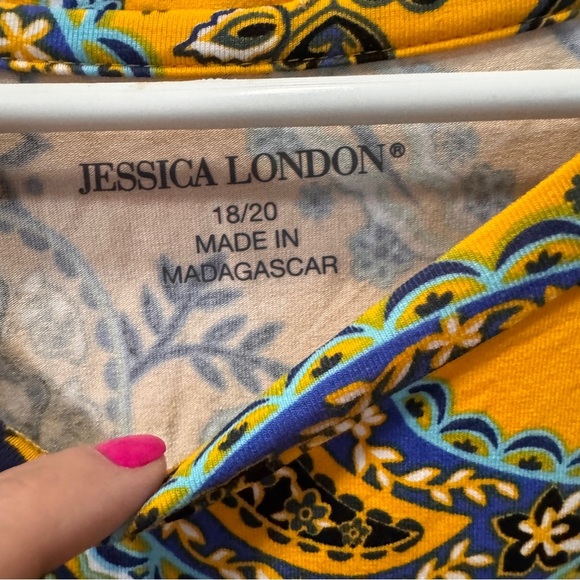 Jessica London Gold 3/4 Sleeve Graphic Tunic - Picture 2 of 3